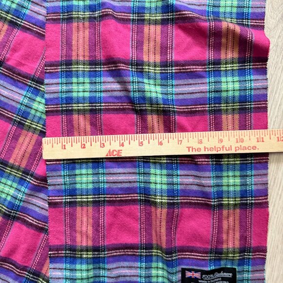 Women's Hand Tailored German Cashmere Plaid Scarf Pink Green Fringe Hem - Picture 4 of 4